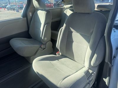 2017 Toyota Sienna - Photo 20