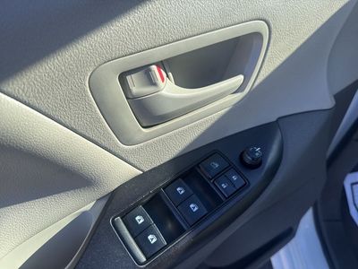 2017 Toyota Sienna - Photo 18