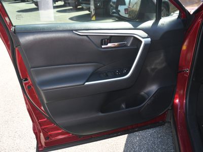 2019 Toyota RAV4 - Photo 24