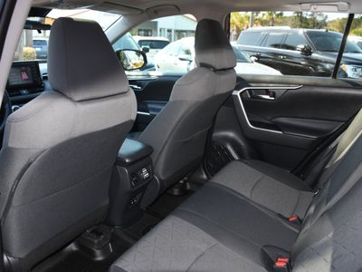 2019 Toyota RAV4 - Photo 15