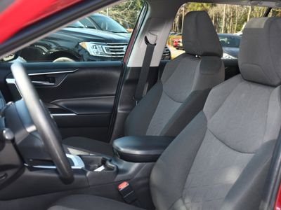 2019 Toyota RAV4 - Photo 12