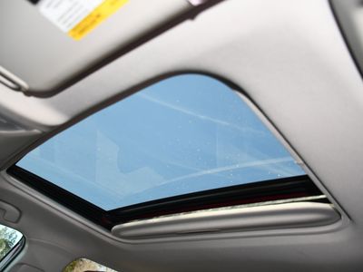 2019 Toyota RAV4 - Photo 7