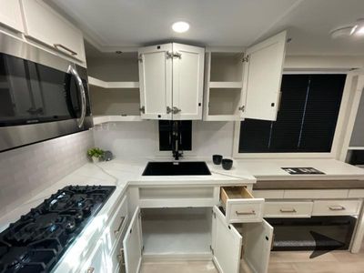 2026 Brinkley Model I - Photo 28