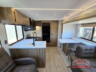 2026 Wildwood 27RKX — photo 10 view
