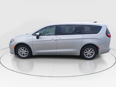 2023 Chrysler Voyager - Photo 8