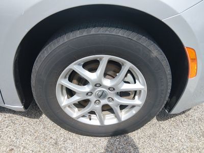 2023 Chrysler Voyager - Photo 10