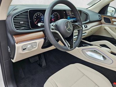 2026 Mercedes-Benz GLE 450 - Photo 3