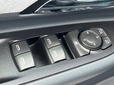 2017 Chevrolet Bolt EV - Photo 13