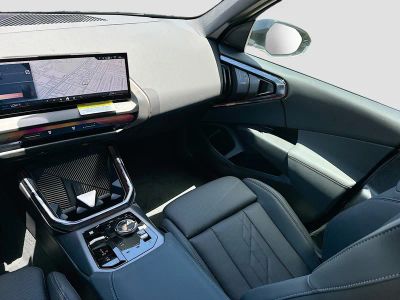 2025 BMW X3 — photo 20 view