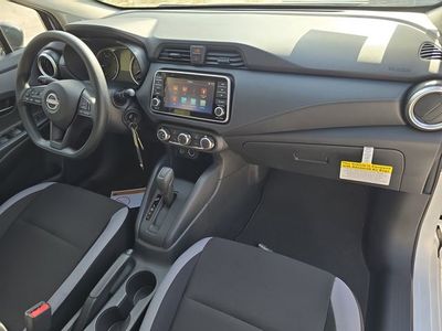 2025 Nissan Versa - Photo 11