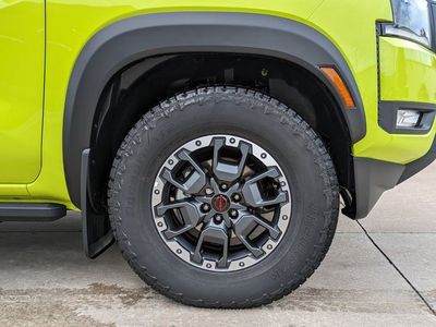 2026 Nissan Frontier — photo 12 view