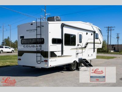 2026 Cougar Half-Ton 23MLE - Photo 9