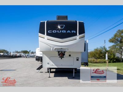 2026 Cougar Half-Ton 23MLE - Photo 3