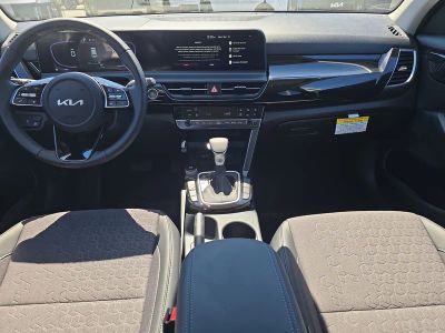 2026 Kia Seltos — photo 12 view