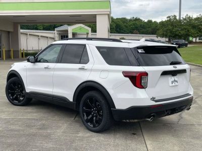 2023 Ford Explorer - Photo 5