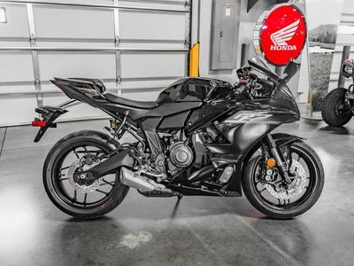 2026 Yamaha YZF-R7 - Photo 3