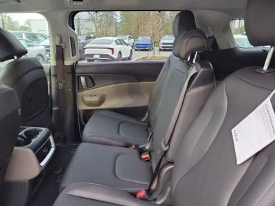 2026 Kia Carnival Hybrid — photo 26 view