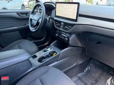 2023 Ford Escape — photo 10 view