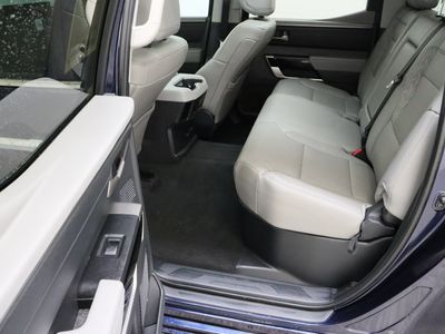2024 Toyota Tundra 2WD - Photo 32