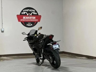 2026 Yamaha YZF-R3 - Photo 2