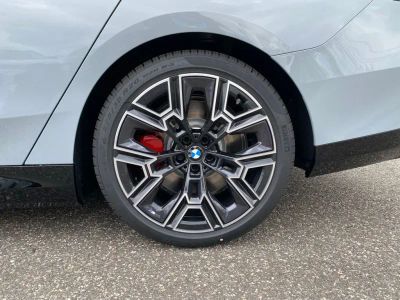 2027 BMW 5 Series — detail view