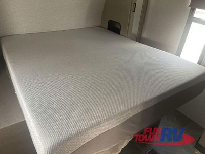 2023 Forest River RV Salem - Photo 32