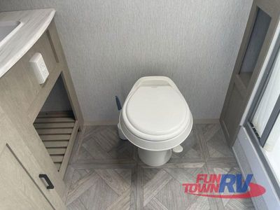 2023 Forest River RV Salem - Photo 28