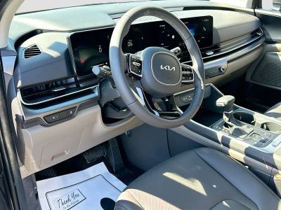 2026 Kia Carnival — photo 9 view