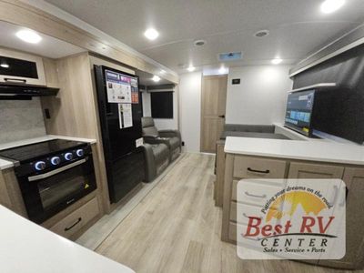 2025 Forest River RV Rockwood Ultra Lite - Photo 12