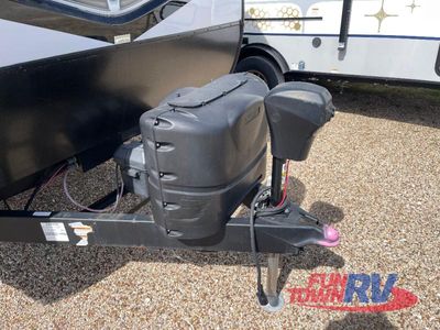 2023 Cruiser Radiance Ultra Lite - Photo 6