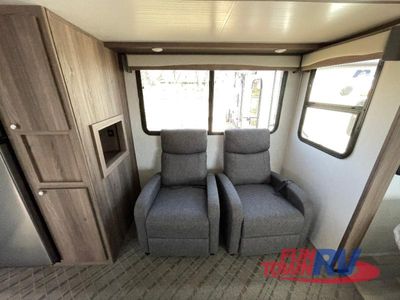 2023 Cruiser Radiance Ultra Lite - Photo 18