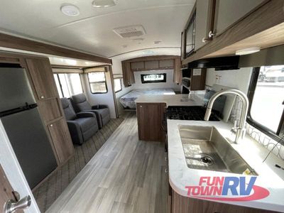 2023 Cruiser Radiance Ultra Lite - Photo 12