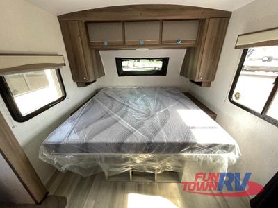 2023 Cruiser Radiance Ultra Lite - Photo 20