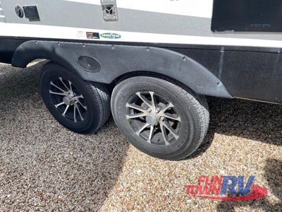 2023 Cruiser Radiance Ultra Lite - Photo 8