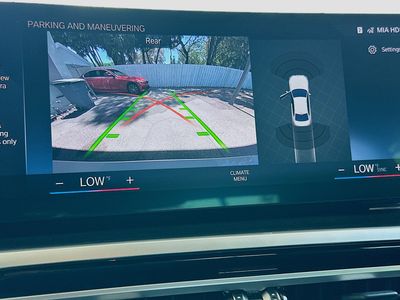 2023 BMW 3 Series — photo 14 view