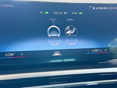 2023 BMW 3 Series — photo 16 view