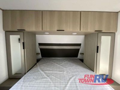 2025 Dutchmen RV Kodiak Ultra-Lite - Photo 33