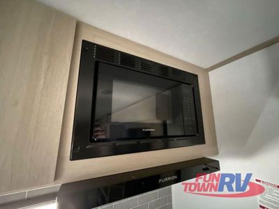 2025 Dutchmen RV Kodiak Ultra-Lite - Photo 14