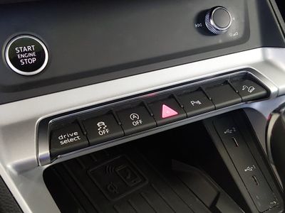 2024 Audi Q3 — photo 17 view