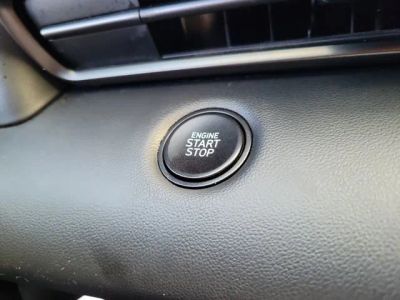 2025 Hyundai Elantra — photo 23 view