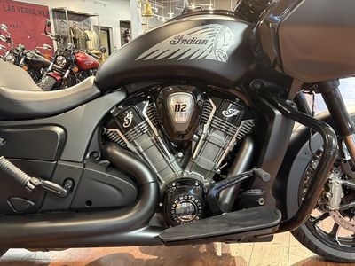 2025 Indian Motorcycle Challenger Dark Horse 112 Black Smoke - Photo 11