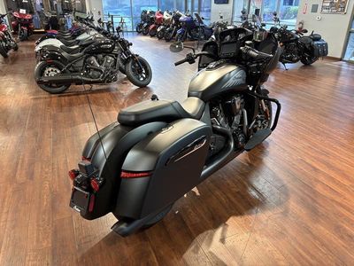 2025 Indian Motorcycle Challenger Dark Horse 112 Black Smoke - Photo 5