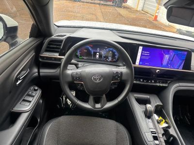 2023 Toyota Crown - Photo 3