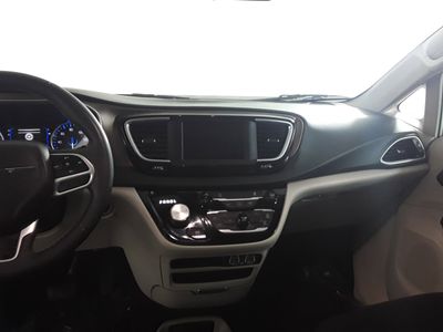 2022 Chrysler Voyager - Photo 13