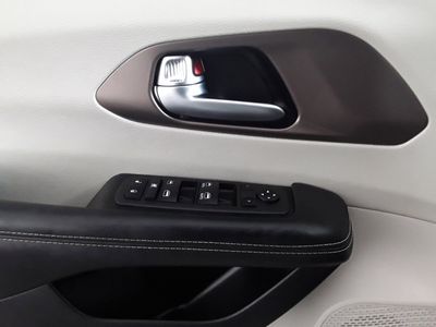 2022 Chrysler Voyager - Photo 24
