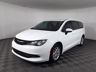 2022 Chrysler Voyager - Photo 7