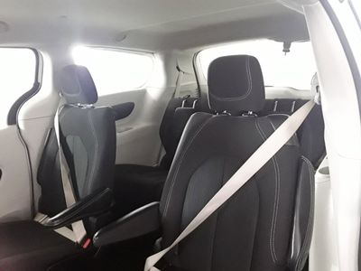 2022 Chrysler Voyager - Photo 11