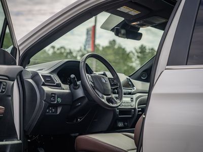 2025 Honda Ridgeline - Photo 17