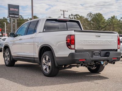 2025 Honda Ridgeline - Photo 4