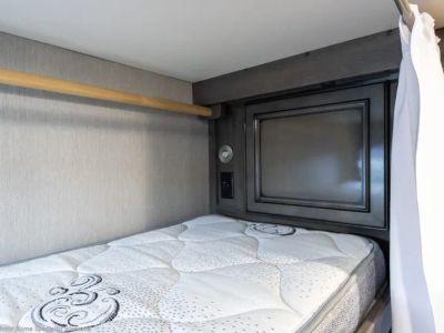 2022 Holiday Rambler Nautica - Photo 25